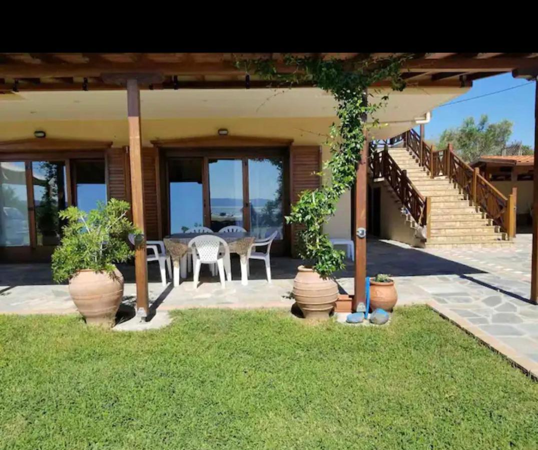 Villa Calypso Ierissós Esterno foto